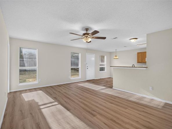 3312  Knoll Trail , Balch Springs Texas 75180