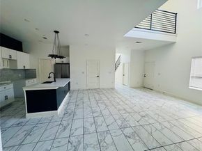 2902  Jim Street , Dallas Texas 75212