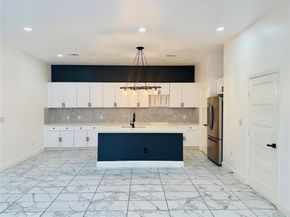 2902  Jim Street , Dallas Texas 75212