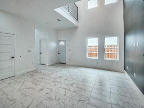 2902  Jim Street , Dallas Texas 75212