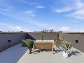 1402  Hutchins Avenue , Dallas Texas 75203