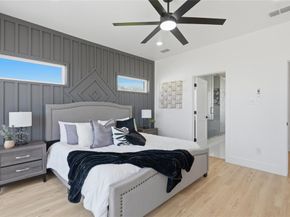 1402  Hutchins Avenue , Dallas Texas 75203