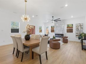 1402  Hutchins Avenue , Dallas Texas 75203