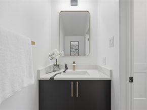 1402  Hutchins Avenue , Dallas Texas 75203