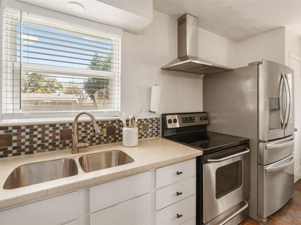 429  Vernet Street , Richardson Texas 75080