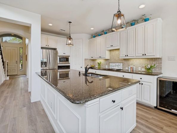 944  Excalibur Drive , Highland Village Texas 75077