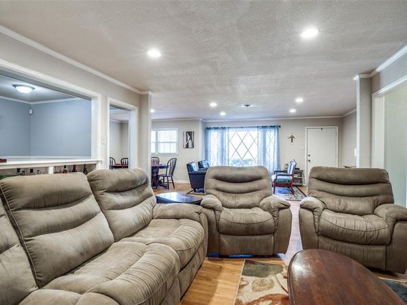 3928  Menzer Road , Fort Worth Texas 76103