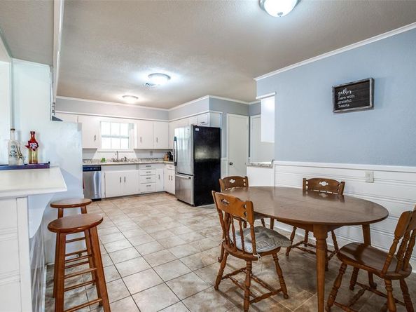 3928  Menzer Road , Fort Worth Texas 76103
