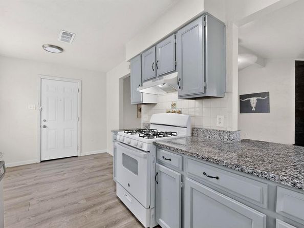 1538  Oakbrook Street , Lancaster Texas 75134