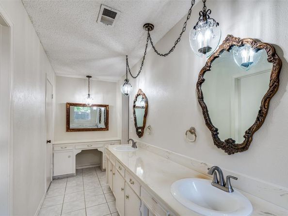 1902  Mossy Oak Street , Arlington Texas 76012