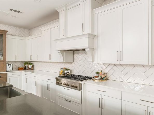 984  Thoroughbred Avenue , Frisco Texas 75036