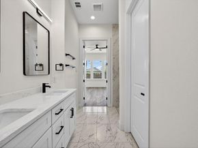 2701 S Jones Street , Fort Worth Texas 76104