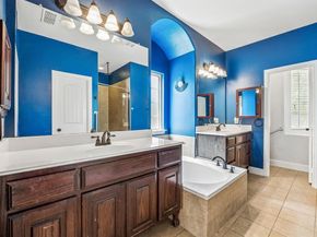1000  Haley Court , Savannah Texas 76227