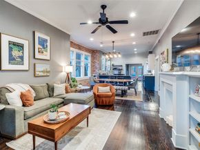 340 S Edgefield Avenue , Dallas Texas 75208