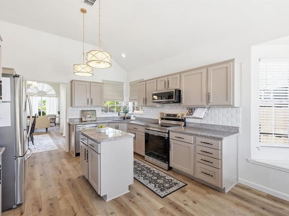 5028  Lake Vista Drive , The Colony Texas 75056