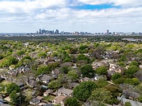 907  Monte Vista Drive , Dallas Texas 75223