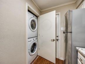 8545  Midpark Road  47, Dallas Texas 75240
