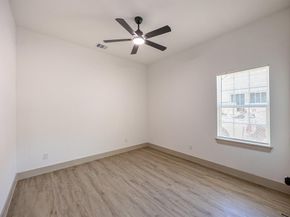805  Glen Garden  , Fort Worth Texas 76104