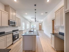 805  Glen Garden  , Fort Worth Texas 76104