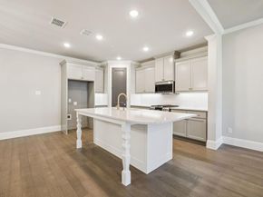 305  Sunset Lane  102, Fort Worth Texas 76114