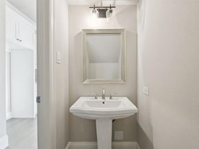 305  Sunset Lane  101, Fort Worth Texas 76114