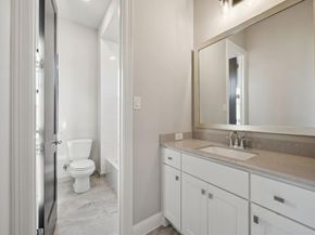 305  Sunset Lane  101, Fort Worth Texas 76114