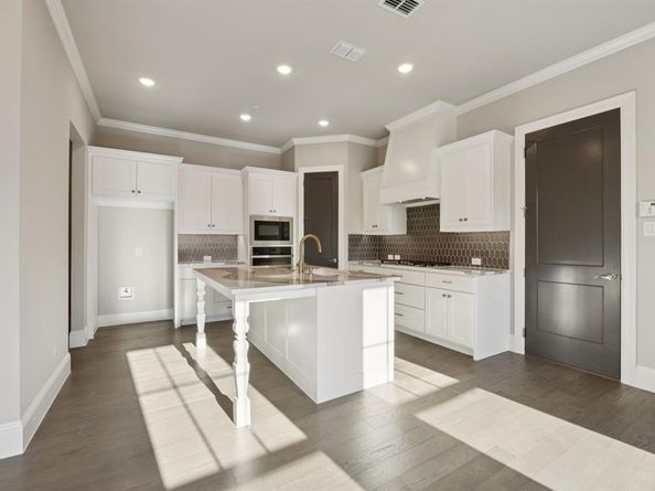 305  Sunset Lane  101, Fort Worth Texas 76114