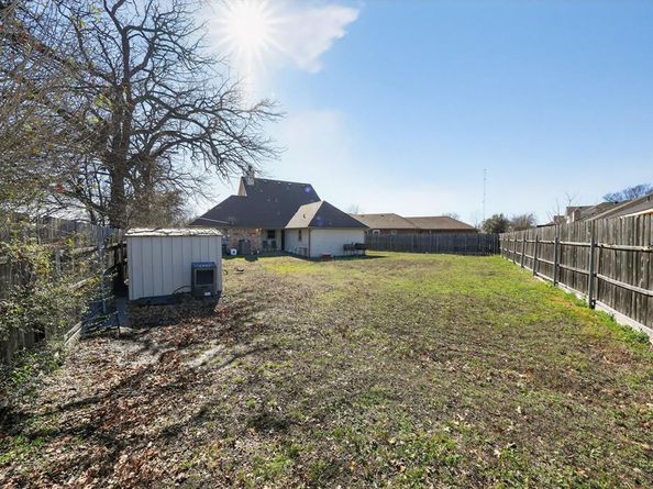 6437  Henco Drive , Fort Worth Texas 76119