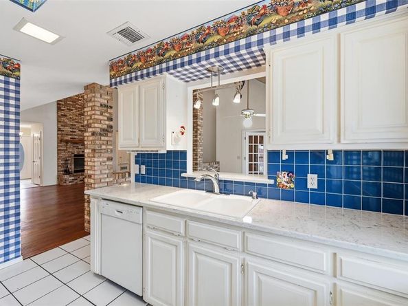 1415  Spyglass Drive , Mansfield Texas 76063
