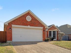 645  Cross Ridge Circle N, Fort Worth Texas 76120