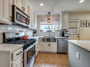 9835  Estate Lane , Dallas Texas 75238