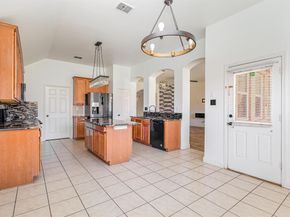 601  Valencia Drive , Arlington Texas 76002