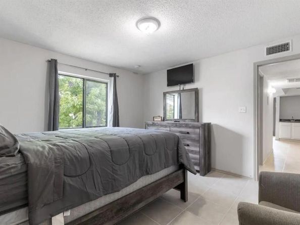 7431  Holly Hill Drive  206, Dallas Texas 75231