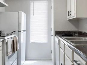 7431  Holly Hill Drive  206, Dallas Texas 75231