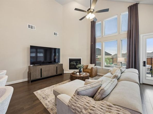 511  Grand Oak Drive , Fate Texas 75189