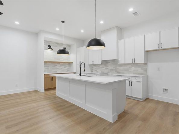 3708  Spence Street , Dallas Texas 75215