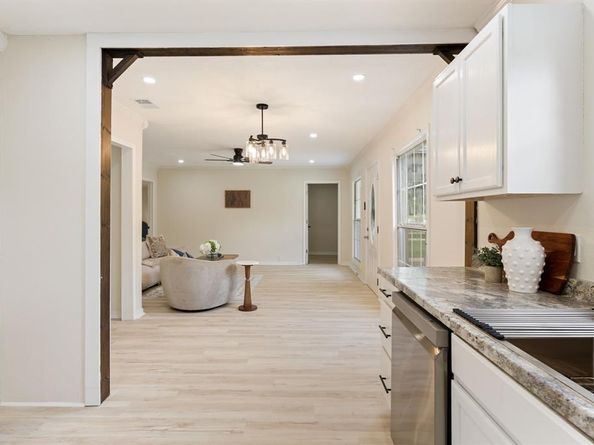 4121  Alamo Avenue , Fort Worth Texas 76107