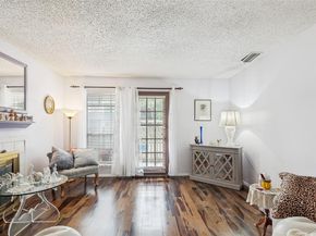 5981  Arapaho Road  309, Dallas Texas 75248
