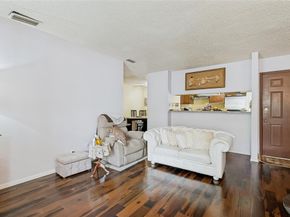 5981  Arapaho Road  309, Dallas Texas 75248