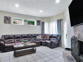 1637  Arbor Ridge Drive , Fort Worth Texas 76112