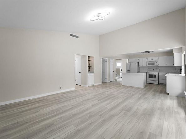 2723  Colonial Drive , Carrollton Texas 75007