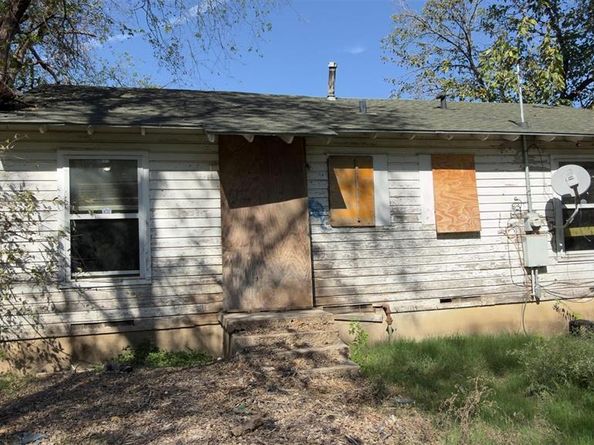 2628  Marfa Avenue , Dallas Texas 75216