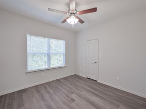 1728 E Powell Avenue , Fort Worth Texas 76104
