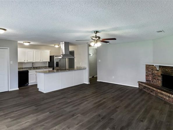 7437  Sandhurst Lane S, North Richland Hills Texas 76182