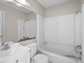 9415  Olde Towne Row , Dallas Texas 75227