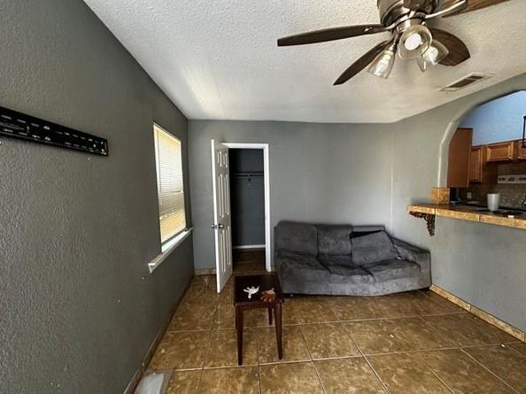 5118  Ash Lane , Dallas Texas 75223