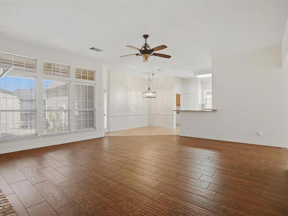 6613  Barclay Lane , Garland Texas 75044