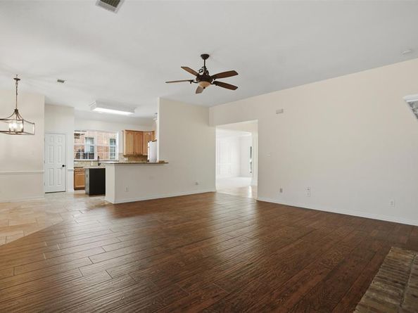 6613  Barclay Lane , Garland Texas 75044