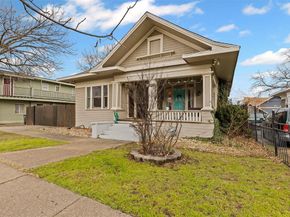 1632  Washington Avenue , Fort Worth Texas 76104