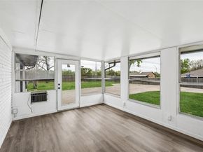 1702  Northcrest Drive , Arlington Texas 76012